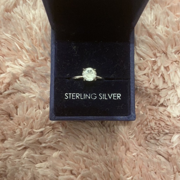 Simply silver ring - Picture 2 of 3